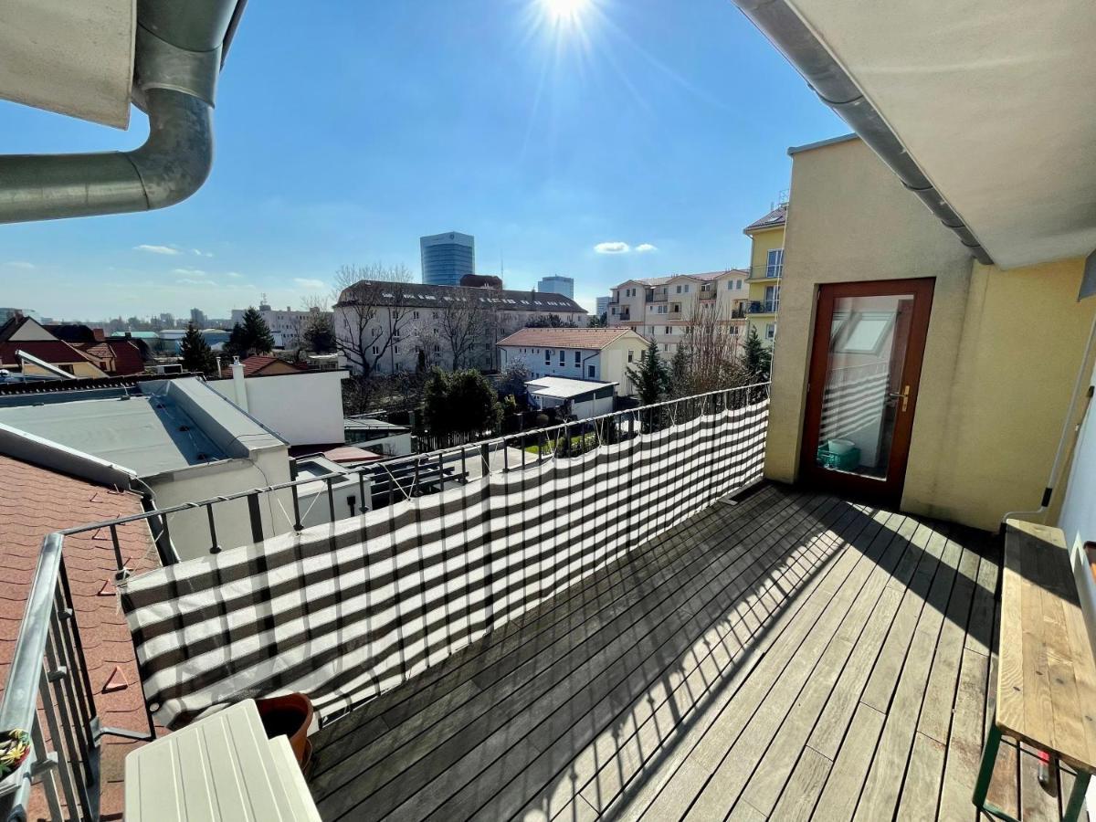 Beautiful And Romantic Penthouse With Two Terraces 布拉迪斯拉发 外观 照片