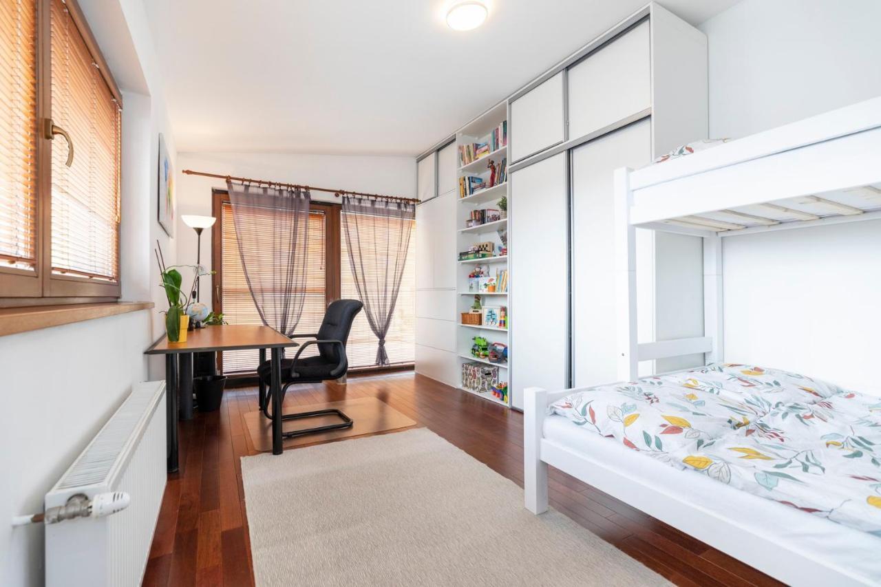 Beautiful And Romantic Penthouse With Two Terraces 布拉迪斯拉发 外观 照片